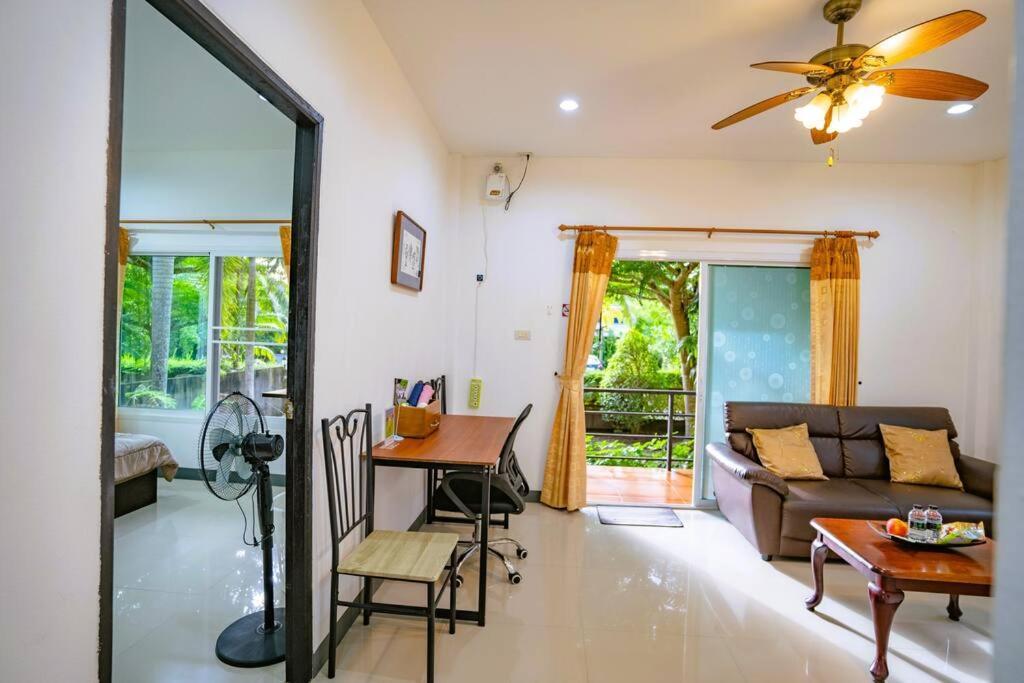 Little Yellow House- Aonang Ao Nang Exterior foto